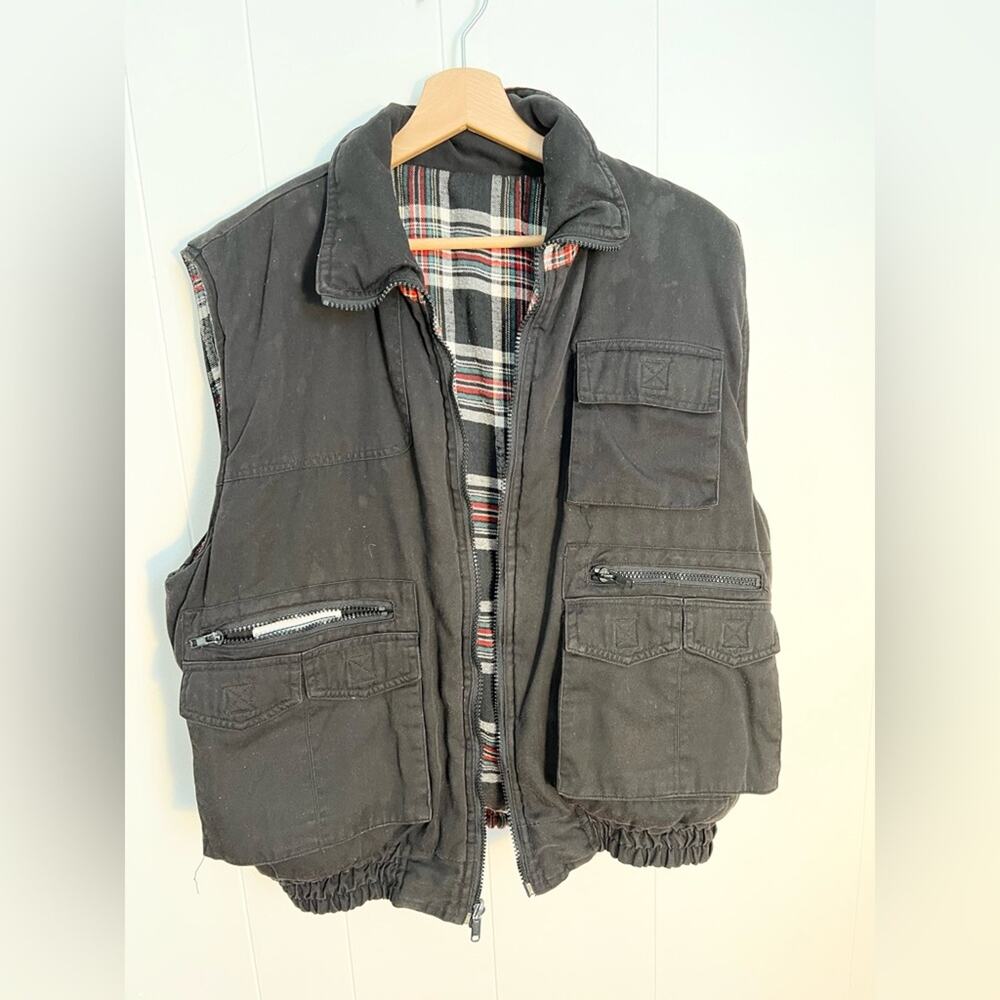 Vintage cargo pocket vest y2k flannel lined black sleeveless zip up unisex